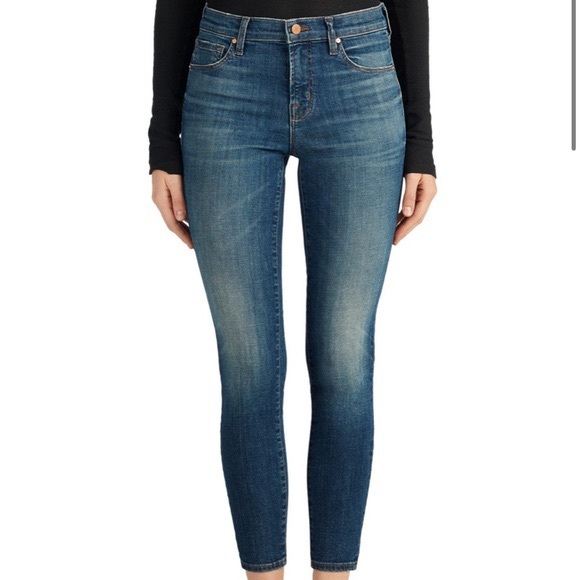 J Brand Denim - J BRAND SKYLIGHT Medium Wash Crop Midrise jeans